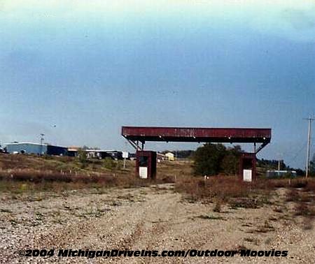 Sundowner Drive-In Theatre - Sundowner Ticket Booths 1990S Courtesy Outdoor Moovies (newer photo)
